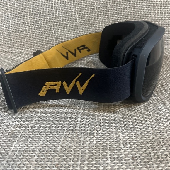 AVV OTG Ski Goggles for Men Women With Anti-Fog Dual Layer lens, UV400 Snow NWOT - Picture 9 of 9
